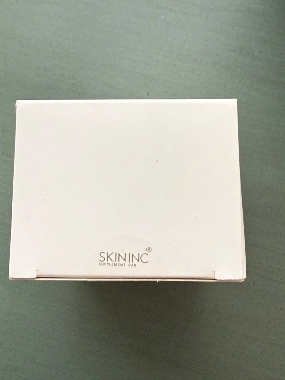Skin Inc CRYO-ICE SAKE ROLLER (BLUSH EDITION)
NIB-Sealed in Box - Picture 7 of 8